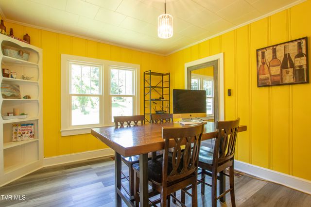 142 Hill Station Alley Road, Gate City, VA 24251