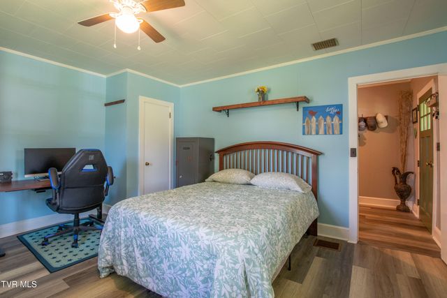 142 Hill Station Alley Road, Gate City, VA 24251