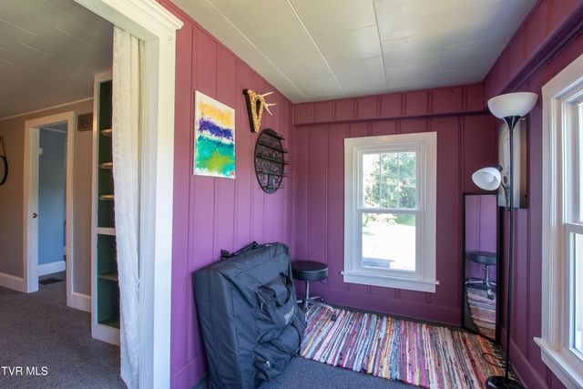 142 Hill Station Alley Road, Gate City, VA 24251