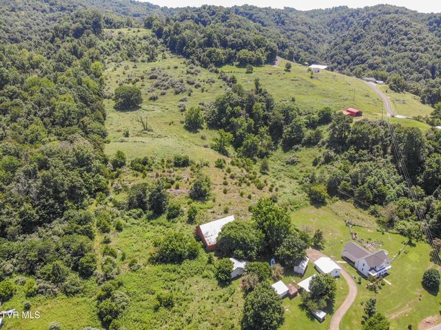 142 Hill Station Alley Road, Gate City, VA 24251