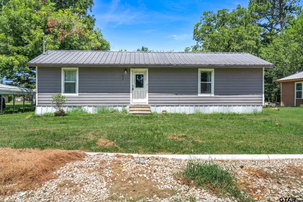 195 N Wood St., Emory, TX 75440