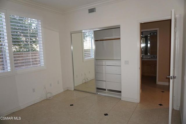 2033 Yellowthroat Place, Newbury Park, CA 91320