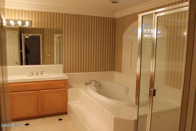 2033 Yellowthroat Place, Newbury Park, CA 91320