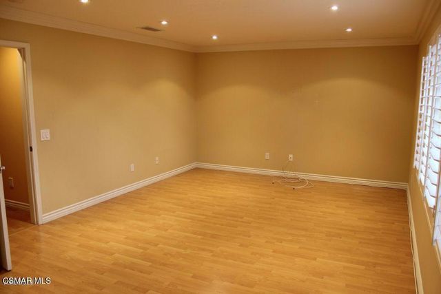 2033 Yellowthroat Place, Newbury Park, CA 91320