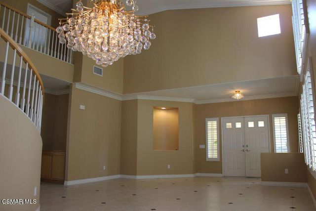2033 Yellowthroat Place, Newbury Park, CA 91320