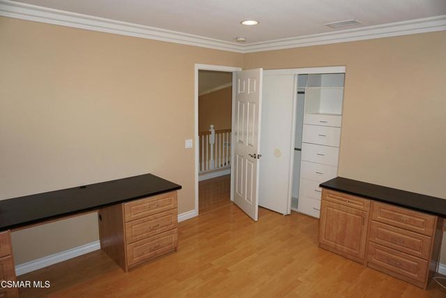 2033 Yellowthroat Place, Newbury Park, CA 91320