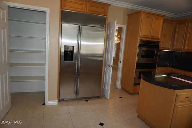 2033 Yellowthroat Place, Newbury Park, CA 91320