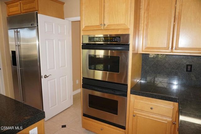 2033 Yellowthroat Place, Newbury Park, CA 91320