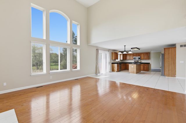 26493 Isleworth Point, Southfield City, MI 48034