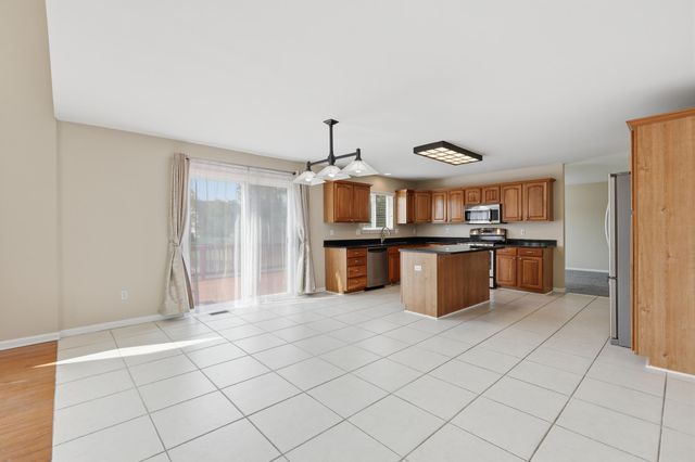 26493 Isleworth Point, Southfield City, MI 48034