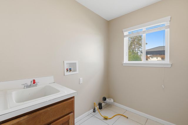 26493 Isleworth Point, Southfield City, MI 48034