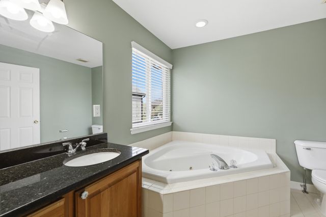 26493 Isleworth Point, Southfield City, MI 48034