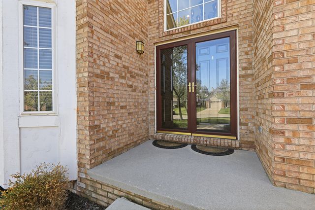 26493 Isleworth Point, Southfield City, MI 48034
