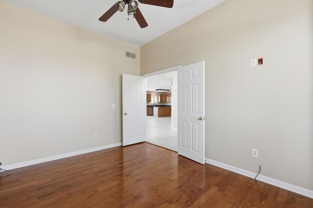 26493 Isleworth Point, Southfield City, MI 48034
