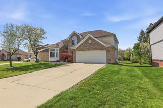 26493 Isleworth Point, Southfield City, MI 48034