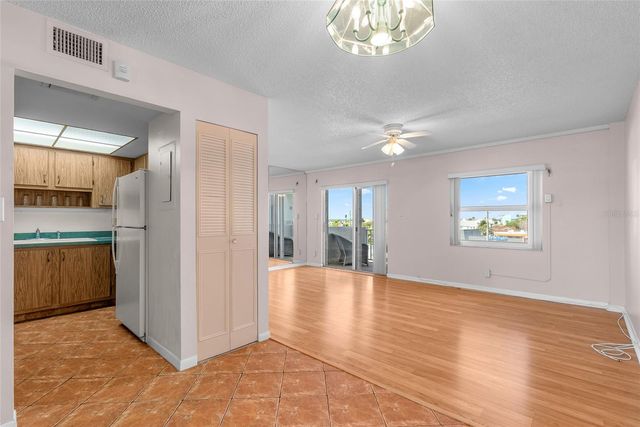 285 107TH AVENUE 408, Treasure Island, FL 33706