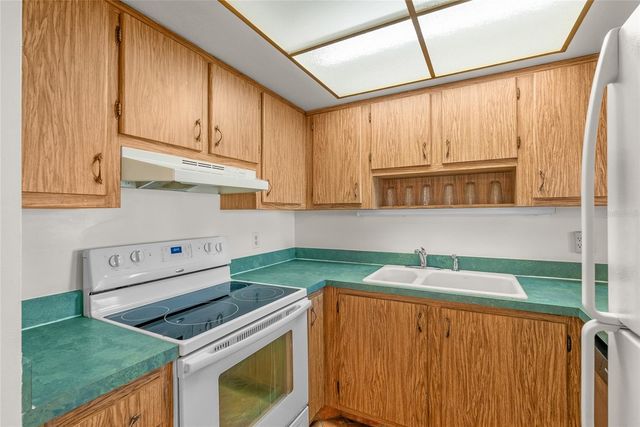 285 107TH AVENUE 408, Treasure Island, FL 33706