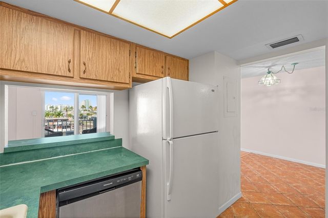 285 107TH AVENUE 408, Treasure Island, FL 33706