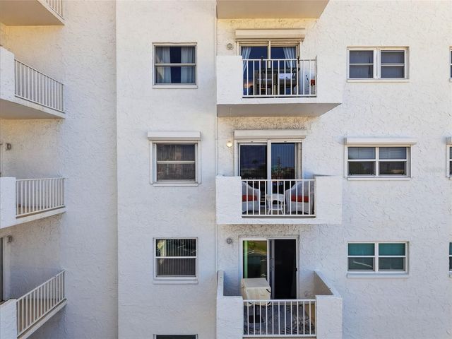 285 107TH AVENUE 408, Treasure Island, FL 33706