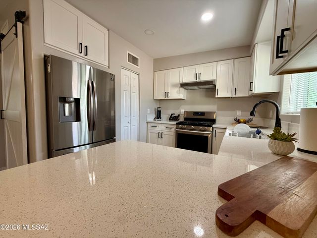 1738 W Pueblo Vista Boulevard, Tucson, AZ 85713