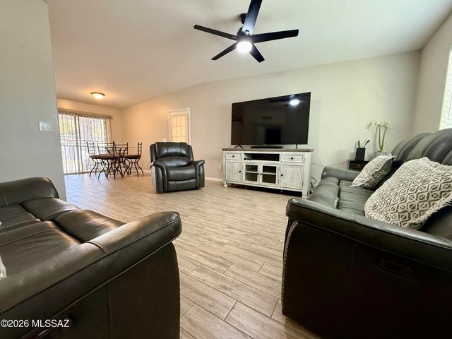 1738 W Pueblo Vista Boulevard, Tucson, AZ 85713