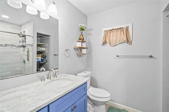 949 Bobalo Dr, Corpus Christi, TX 78412