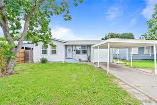 949 Bobalo Dr, Corpus Christi, TX 78412