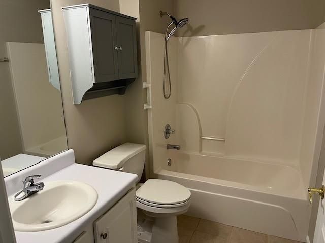 977 Village View Circle, Loganville, GA 30052