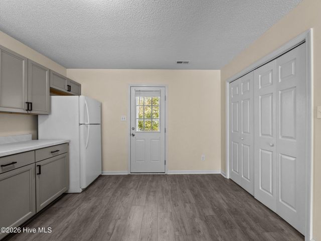 1983 W Brandymill Lane, Jacksonville, NC 28546