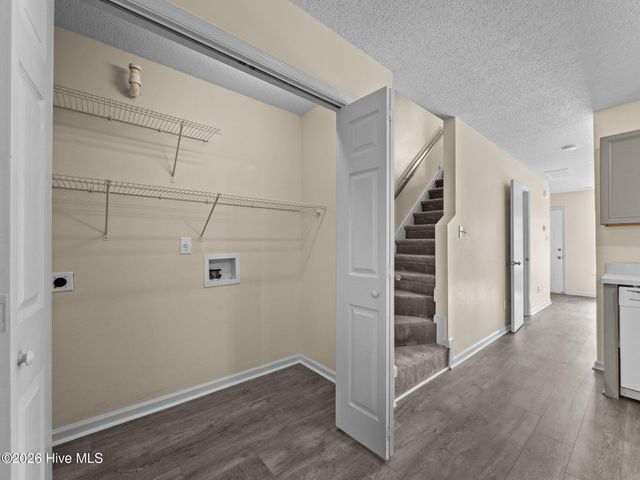 1983 W Brandymill Lane, Jacksonville, NC 28546