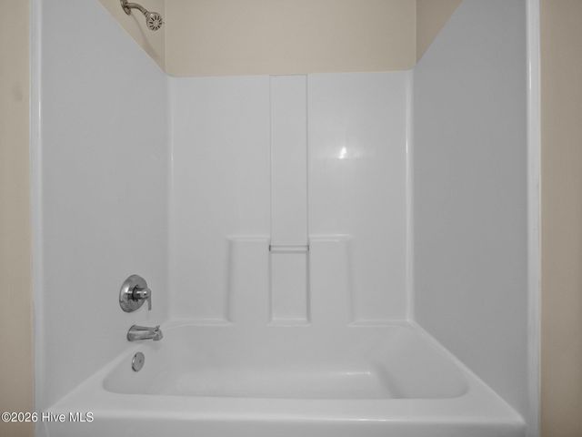 1983 W Brandymill Lane, Jacksonville, NC 28546