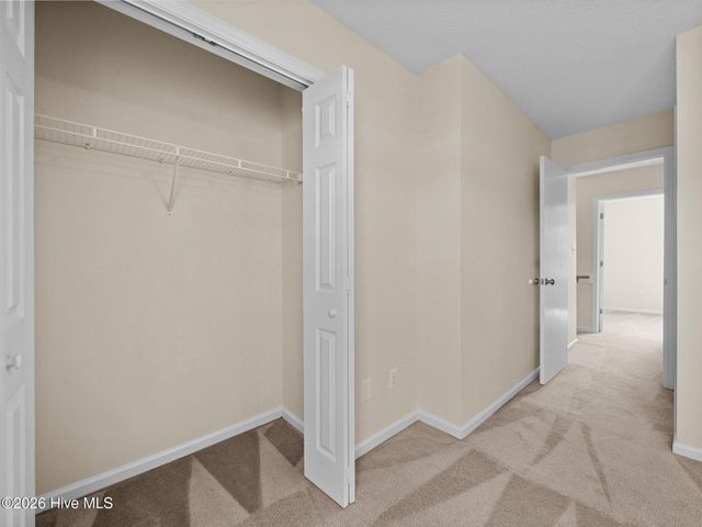 1983 W Brandymill Lane, Jacksonville, NC 28546