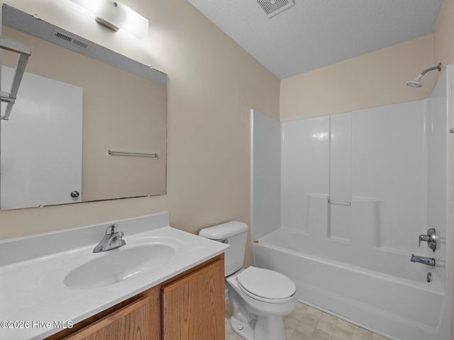 1983 W Brandymill Lane, Jacksonville, NC 28546