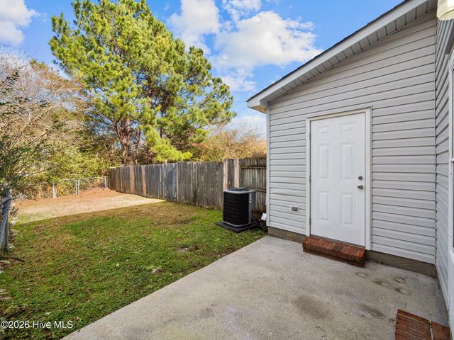 1983 W Brandymill Lane, Jacksonville, NC 28546