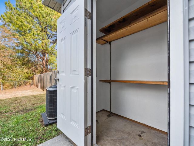 1983 W Brandymill Lane, Jacksonville, NC 28546