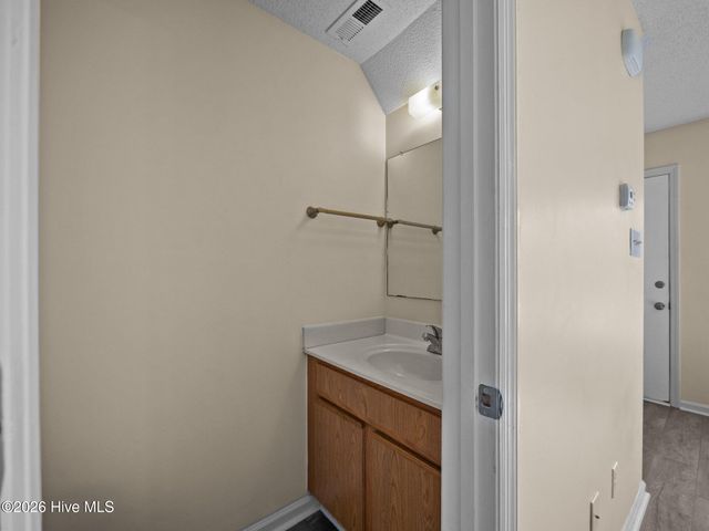 1983 W Brandymill Lane, Jacksonville, NC 28546