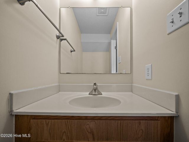 1983 W Brandymill Lane, Jacksonville, NC 28546