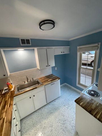 1824 N Hughes St., Apt 11, Little Rock, AR 72207