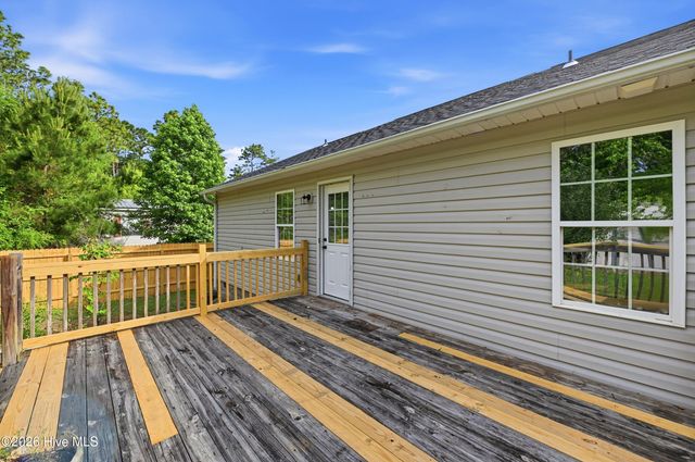 293 Walnut Road, Southport, NC 28461