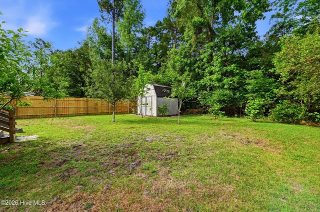 293 Walnut Road, Southport, NC 28461