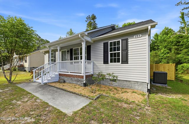 293 Walnut Road, Southport, NC 28461