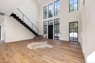 41 Mohawk Lane, Greenwich, CT 06831