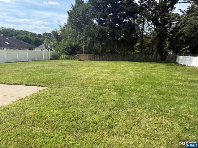 99 Forest Avenue, Paramus, NJ 07652
