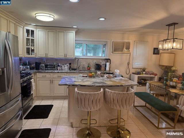 99 Forest Avenue, Paramus, NJ 07652
