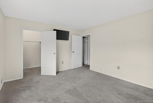 8 Knightsbridge A, Poughkeepsie, NY 12603