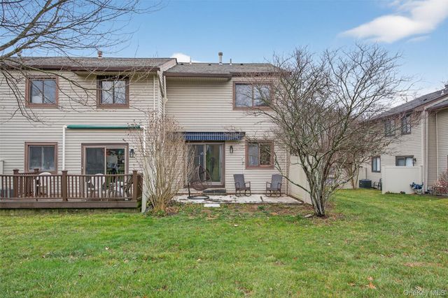 8 Knightsbridge A, Poughkeepsie, NY 12603