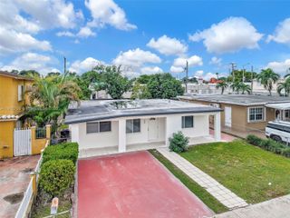 26 E 45th St, Hialeah, FL 33013