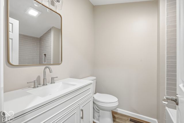 246 N Tacoma Avenue, Indianapolis, IN 46201