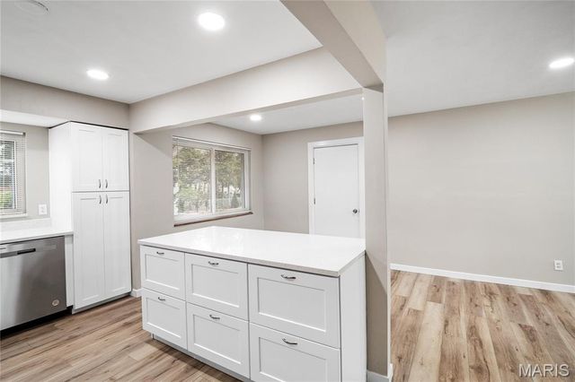 7 Flamingo Drive, Hazelwood, MO 63042