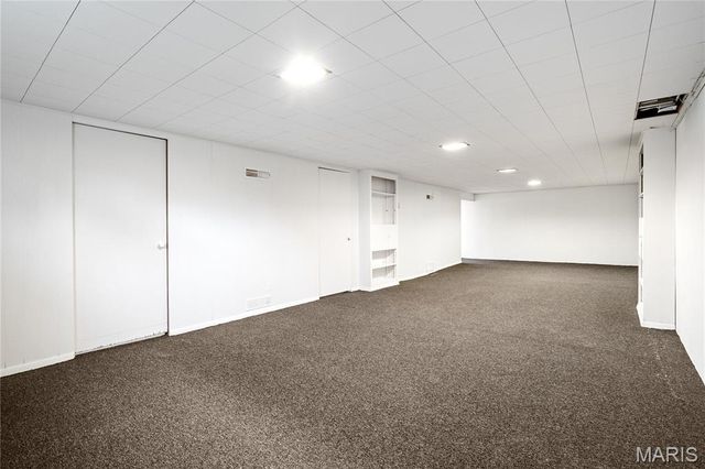 7 Flamingo Drive, Hazelwood, MO 63042